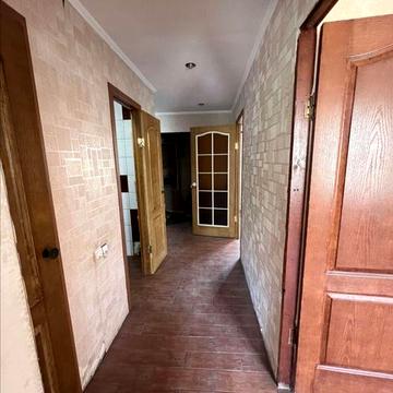 Продам 2 ком.квартиру. пр. Металлургов. 2 район. 4 этаж. Вид  на Лес.