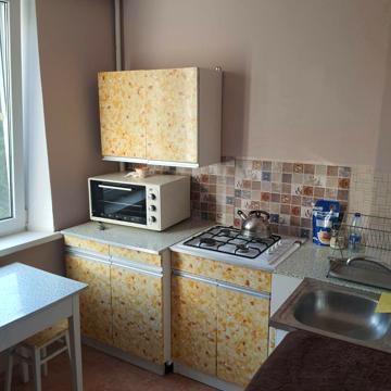 Валентинівська вул., 13в