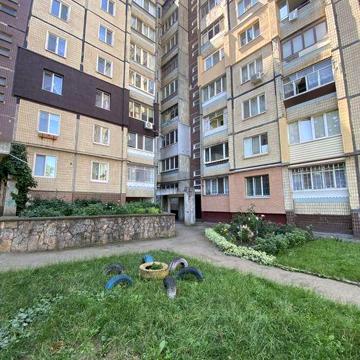 3-х кімн. Квартира Р.Глазового(Балакіна)