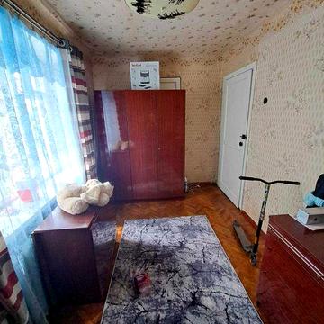 Продам 2-комн кв,ул.Каденюка(Танкопии) ,метро Дворец спорта 10 минут.