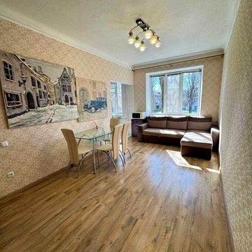 Продаж трикімнатна квартира 50 м., м.Вишневе,Чорновола 36.(Крюківщина)