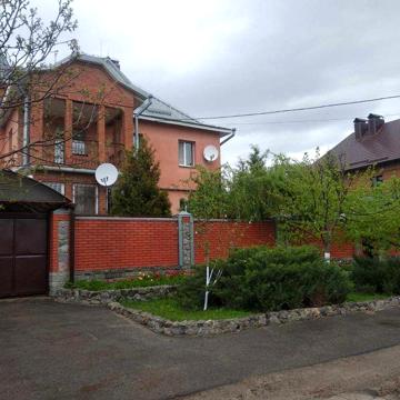 G4 Шикарний будинок / Безлюдівка по вулиці Молодіжна