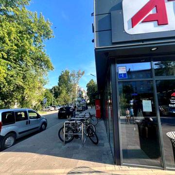 Продам 2ух кімнатну з великою кухнею на Летке