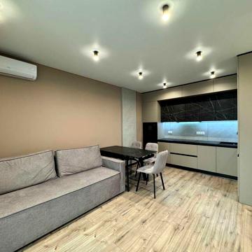 Простора та стильна 1-к 46 м2 в мальовничому ЖК Республіка