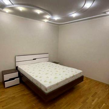 Оренда великої квартири по вул Коновальця
