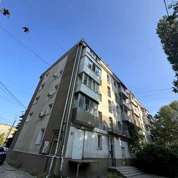 Продам 1 комнатную квартиру пр. Слобожанский 11
