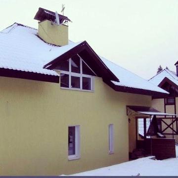Оренда будинку на горі Тростян