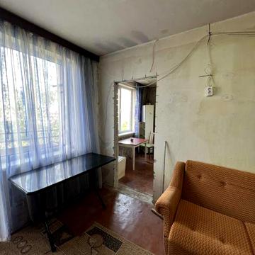 Продам квартиру по просп. тракторостроителей 162