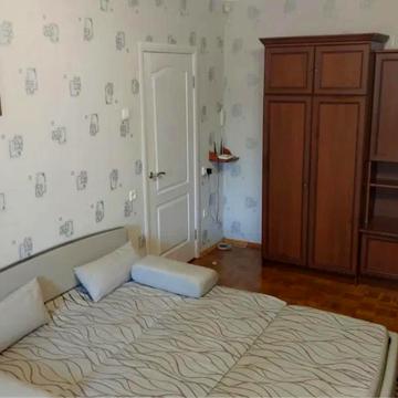 Оболонський просп., 32
