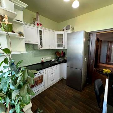 Михайла Грушевського вул., 39/3