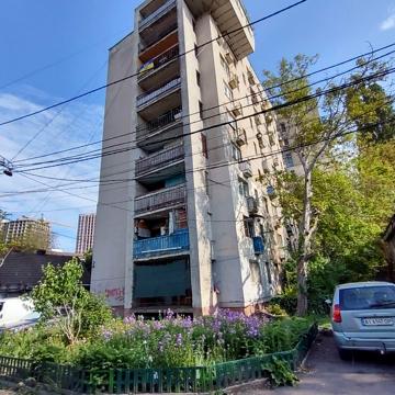 Адміральський просп., 2а