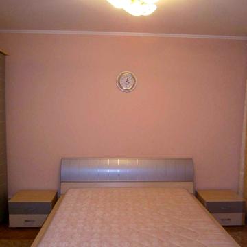 Миропільська вул., 3