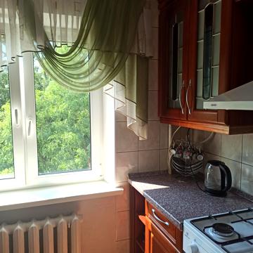 Романа Ратушного вул. (Волгоградська), 39