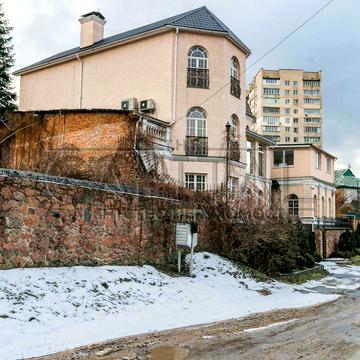 Болсуновська вул. (Сергія Струтинського), 6