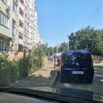 Харьков,Сдам 3комн.квартиру.по.Гагарина(возле метро)