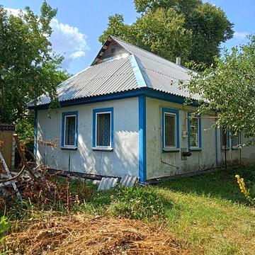 Будинок в с.Забуяння. Село, оточене лісом з чарівними краєвидами