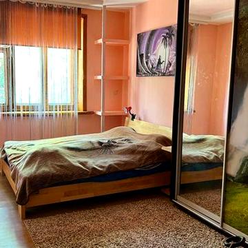 Продам квартиру + гараж в центре