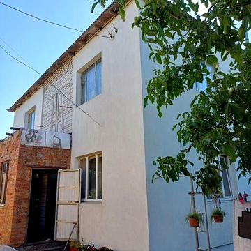Продаж будинку в с. Гатне, метро Теремки 5хв. 200м2