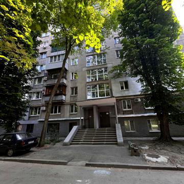 Будівельників вул., 20-А