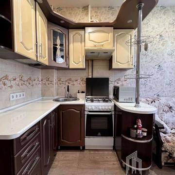 Велика Васильківська вул. (Червоноармійська), 132