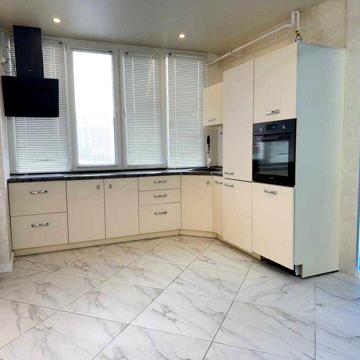 Продаж квартири З РЕМОНТОМ, Кришталеві Джерела, 45м2,вул. Метрологічна ЖК Кришталеві Джерела