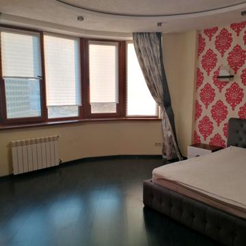 Митрополита Андрея Шептицького вул. (Анатолія Луначарського), 10