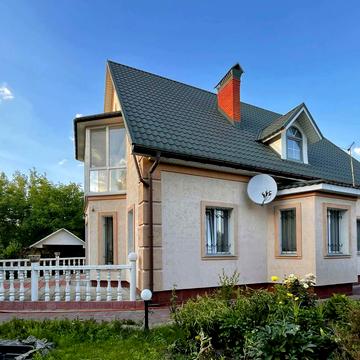 Центральна вул., 11