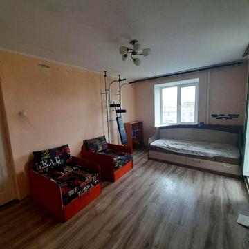 Незалежності бульв. (50 років Жовтня), 13