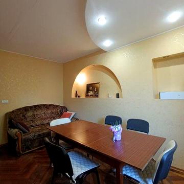 Продам 3к  квартиру янтарная 71