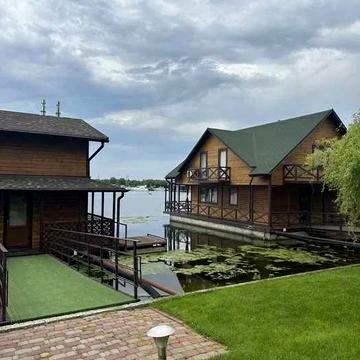 Продаж БУДИНКУ на воді в котеджному містечку “Золоче” 150 м2 на 8 сотк
