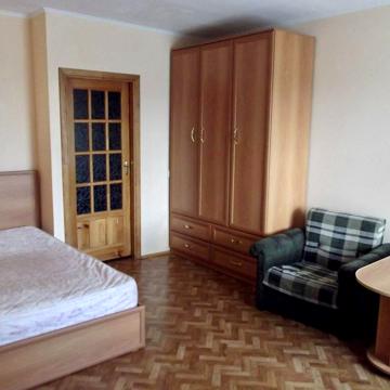 Антоновича вул. (Горького), 122