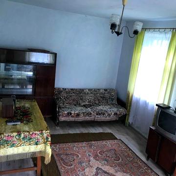 Частина будинку в смт.Вороновиця, вул. Молодіжна. Дві окремі спальні.