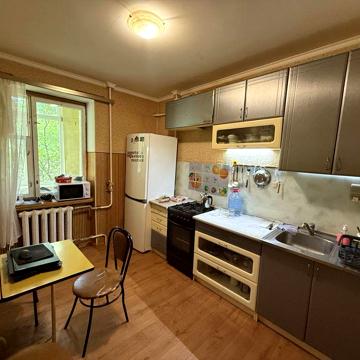 Здається в оренду 1 кімнатна квартира вул Руська ( Гравітон )