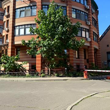 Лесі Українки бульв., 30-Б