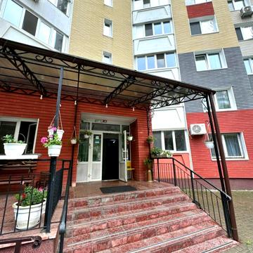 Юлії Здановської вул. (Ломоносова), 81-Б