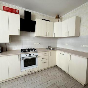 Продаж євро 2к квартири 46м2, 3 поверх, ЖК Єсенін, 2% оформлення ЖК Єсенін