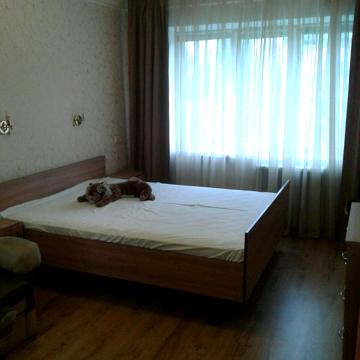 Євгена Сверстюка вул. (Марини Раскової), 8