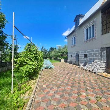 Продається дачний будинок в м.Берегове 1700м від Жайворонку