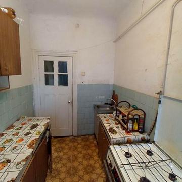 Продам. 3-х кімнатну квартиру в смт.Іваничіселище Іваничі