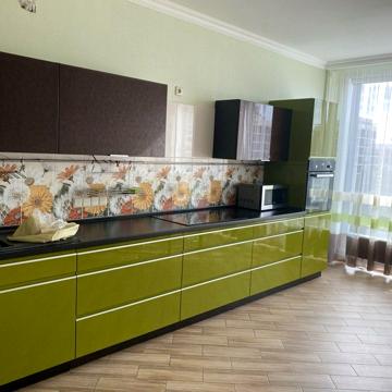 Вячеслава Чорновола вул., 11