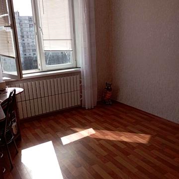 Нескорених вул., 33