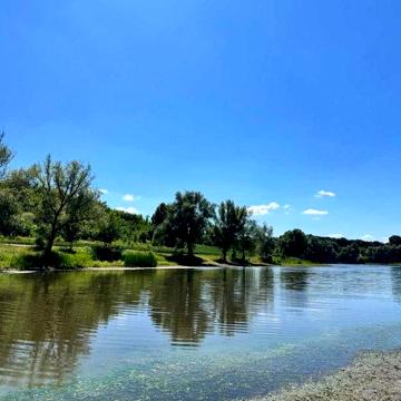 Продається готовий глемпінг база відпочинку біля Києва з виходом вода