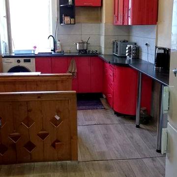 Продам 2 кімнатну квартиру в центрі міста