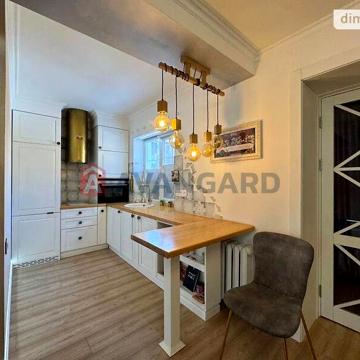 Продаж 2к Квартира Перемоги вулиця