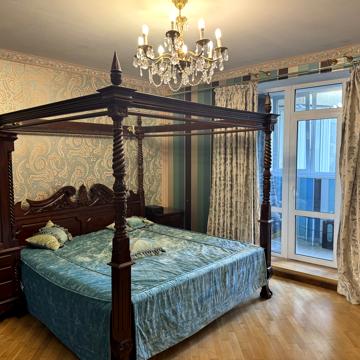 Дмитрівська вул., 52-Б