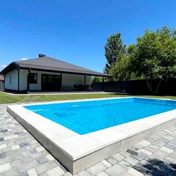 Продам дом Новоалександровка с бассейном