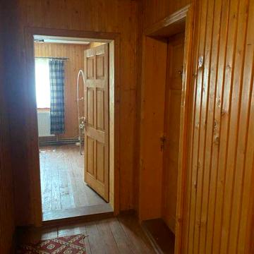 Продаж будинку в горах Карпати