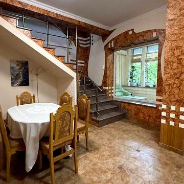 Довгострокова оренда 3к Дім Кобилиці Лукяна вулиця