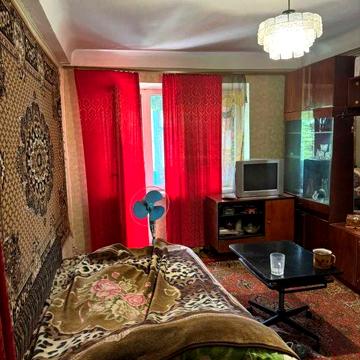 Срочно продам 2 комнатную квартиру в центре Запорожья