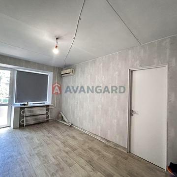 Двокімнатна квартира, зупинка Миру